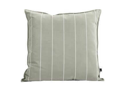 Venkovní polštář s rozměry 60 x 60 cm v šedé barvě s bílými proužky od značky HAY