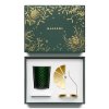 Vonná svíčka s otáčivým kolotočem "Mistletoe Kiss" 200 g MEADOWS