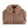 Dívčí zateplená bunda v hnědé barvě s balónovými rukávy a kožešinkou kolem krku - detail na límeček