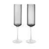 Skleničky Ripple Champagne Flutes v kouřové variantě od ferm LIVING