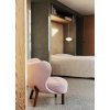 Křeslo Little Petra VB1 "Walnut / Ecriture 0640" &Tradition - růžová barva
