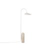 Stojací lampa Arum od ferm LIVING v béžové barvě s mramorovým podstavcem