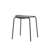 Stolička Pavilion AV36 v černém provedení z lakované oceli a mořeného dubu