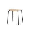 Stolička Pavilion AV36 v černém provedení z lakované oceli a dubu