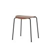 Stolička Pavilion AV36 v černém provedení z lakované oceli a ořechu