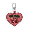 Perličková klíčenka ve tvaru srdce s výšivkoou třešniček od Konges Sløjd