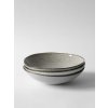 Hluboký kameninový talíř v šedé barvě od značky Tell Me More