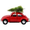 Vánoční dekorace v podobě červeného auta s vánočním stromečkem od House Doctor