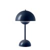 Přenosná lampa Flowerpot VP9 v tmavě modré barvě od &Tradition