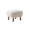 Pouf Little Petra ATD1 "Walnut / Sheepskin Moonlight" &Tradition
