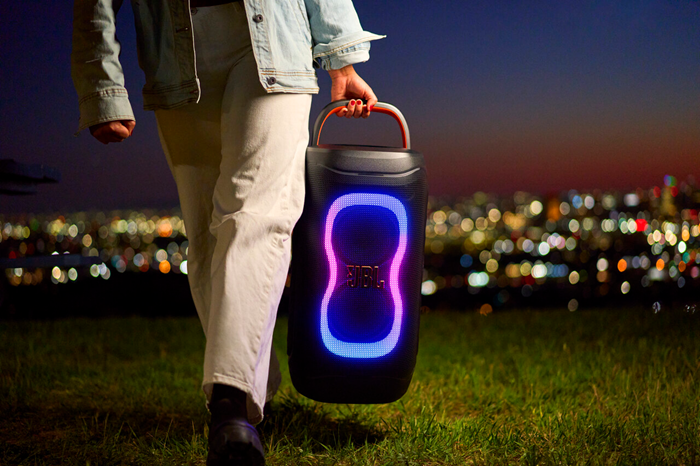 JBL PartyBox 130 s pohodným madlom na prenášanie