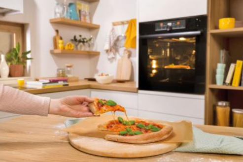Pizza program s nastavením teploty pečenia až na 300 °C bol špeciálne navrhnutý tak, aby vám pomohol upiecť dokonalú pizzu,