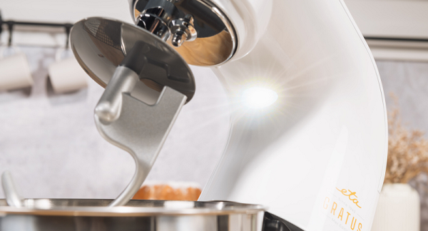 ETA Gratus Evo Max 1028 90061 kuchynský robot - osvetlenie misky