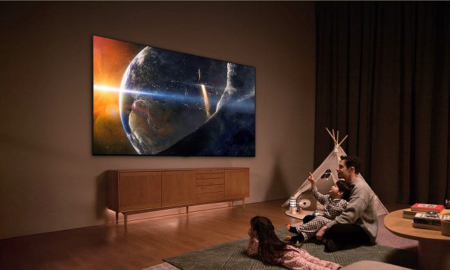 Vychutnajte si kino u vás doma. HDR10 Pro poskytuje originálny vzhľad akéhokoľvek filmu s presnými farbami a kontrastom.