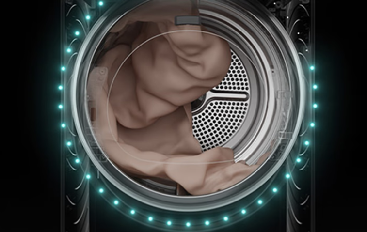 Dvojitý motor sušičky otáča bubon v oboch smeroch v pomere 1:1, čo zabezpečuje rovnomerné sušenie bez zamotania a pokrčenia.