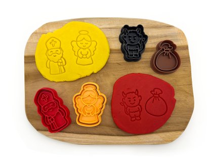 vykrajovatka andel mikulas cert