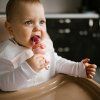 Babyono Dudlík silikonový na krmení Frog pink 6m+