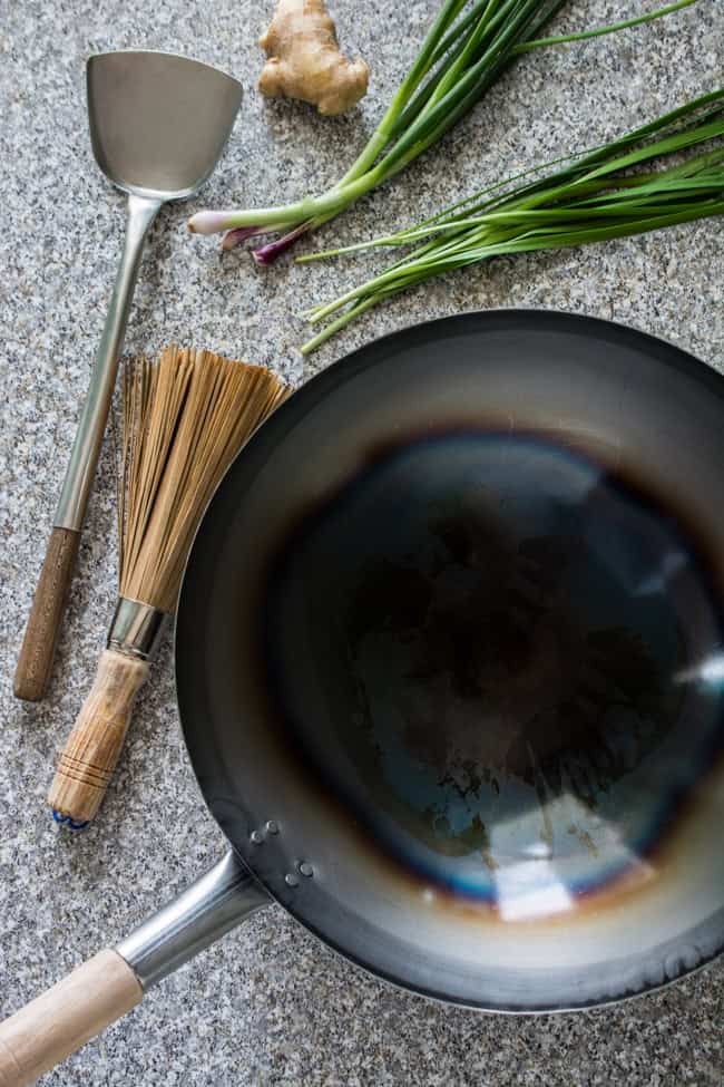 Wok seasoning aneb jak pečovat o plechové pánve?