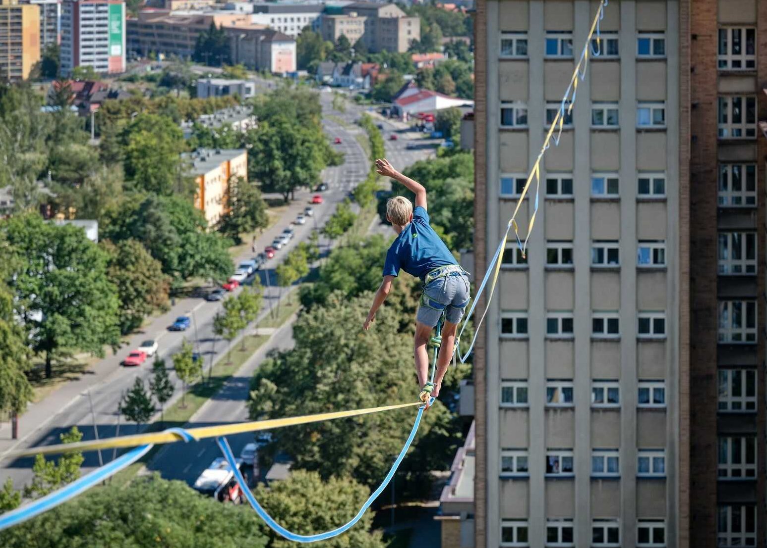 Nevídaná highline akce v Kladně: Přijďte se podívat, fandit i vyzkoušet!