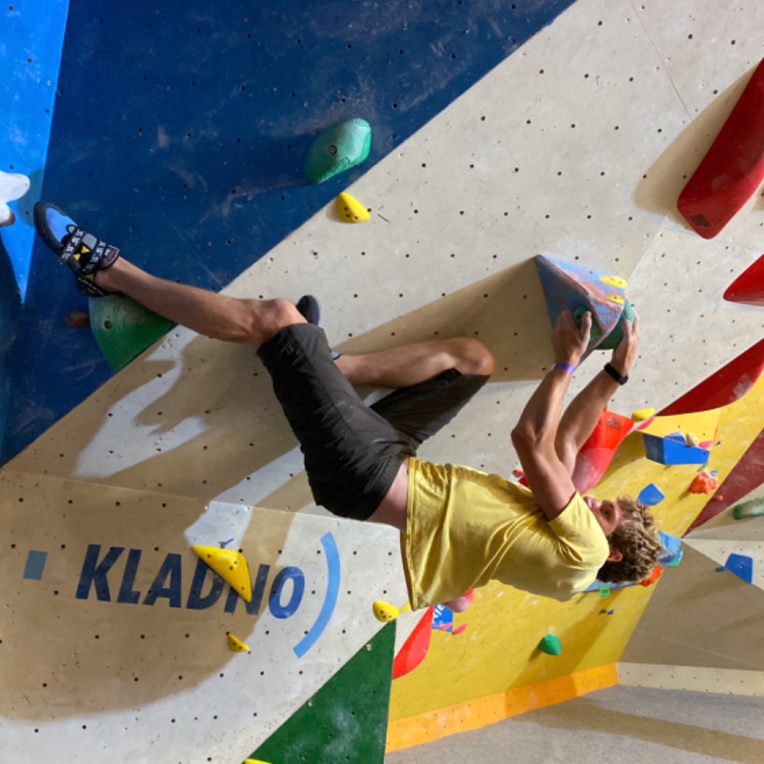 Jak začít lézt bouldery? Začínáme s boulderingem