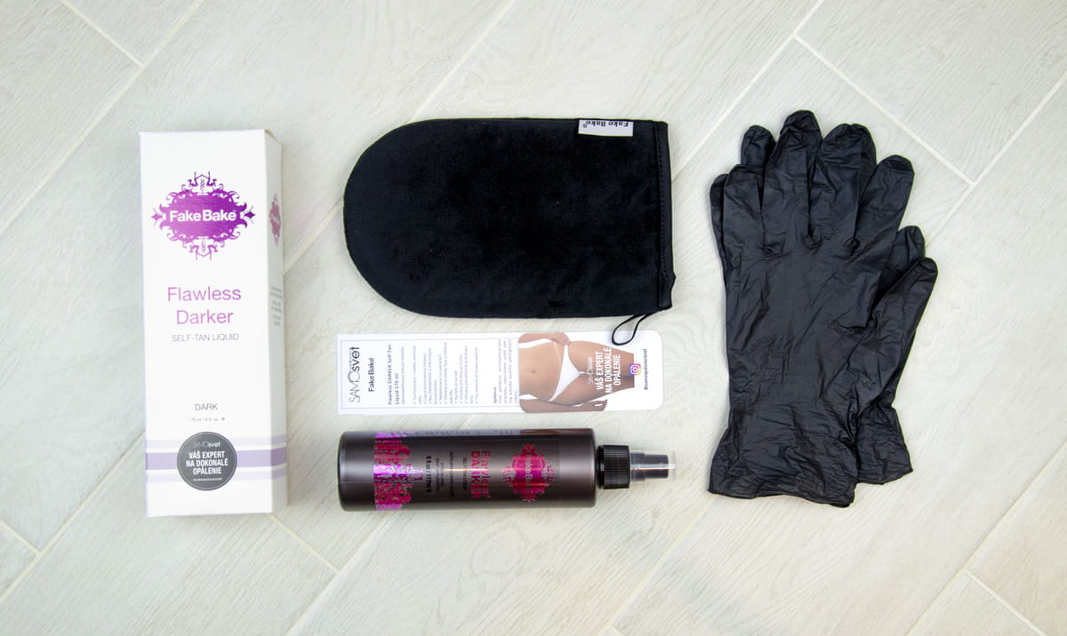 Samoopalovacie-mlieko-FakeBake-Flawless-Flawless-DARKER-blog-1-min