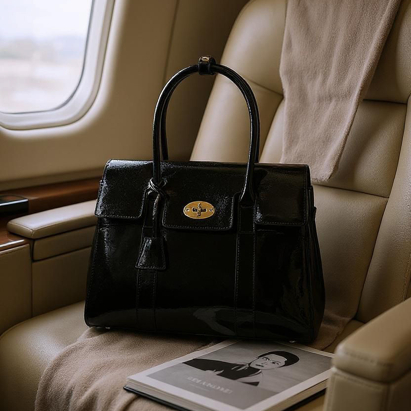 damska-kozena-kabelka-cierna-do-ruky-samuelson