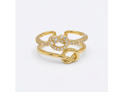 Pretzel Ring – Minimalist Knot of Modern Elegance