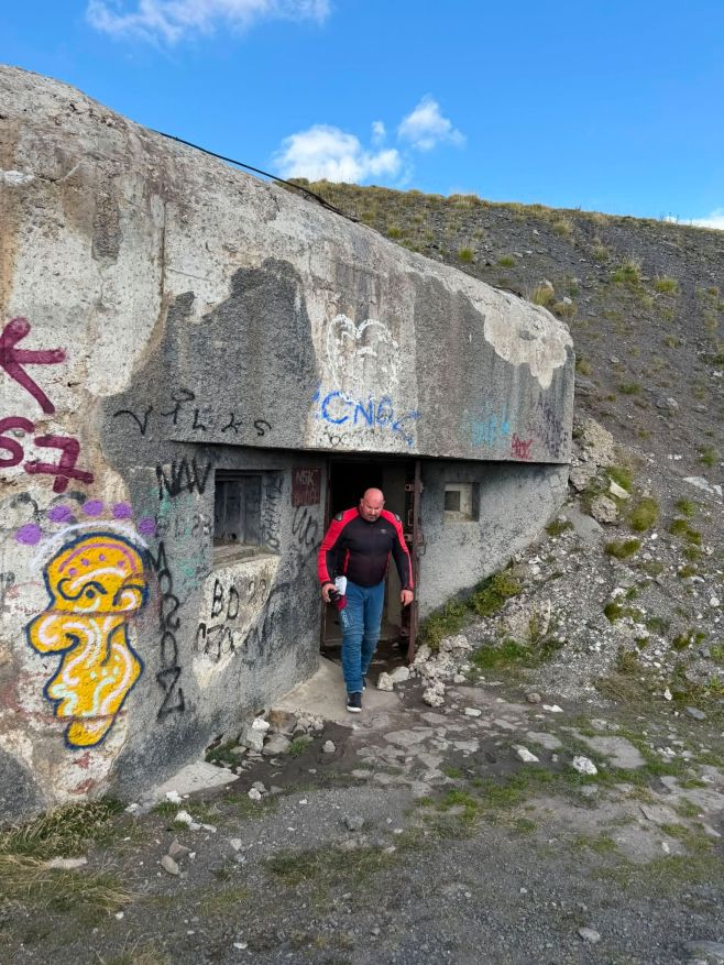 Col de Restefond…jedna z nejvýše postavených pevností Maginotovy linie…tam jsem se na našem Eurotripu hodně...