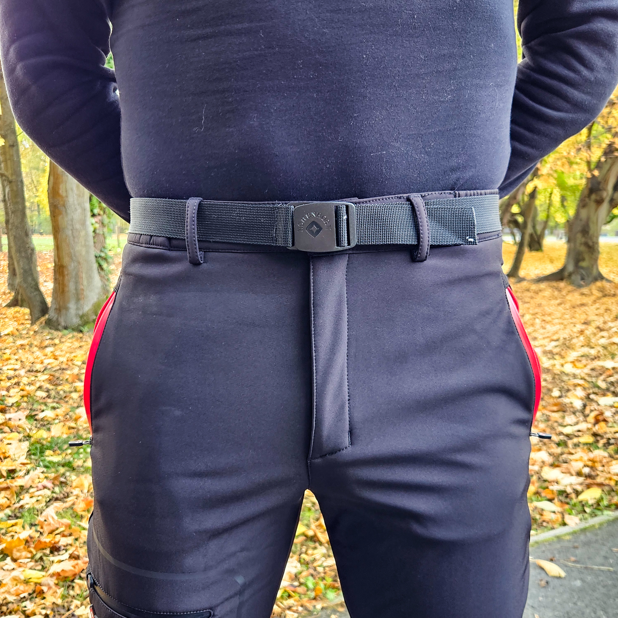 Detail pasu a kolen – Trekmaster kalhoty