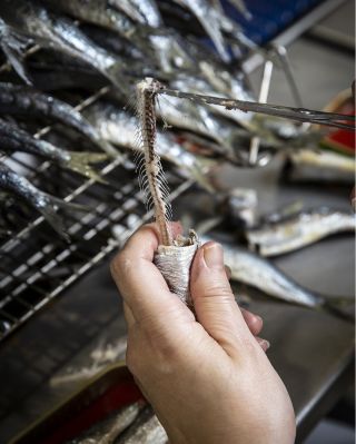 Udržitelnost není trend. Je to základ dobrých sardinek. 🌍🐟 A právě proto je pro La Belle-Iloise důležité nejen to, jak...