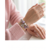 naramek-s-privesky-v-romantickem-stylu-s1424_na_ruce
