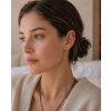 cerny-earcuff-v-minimalistickem-dvojitem-designu-s1475_modelka
