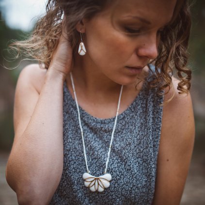 Porcelánový náhrdelník a náušnice