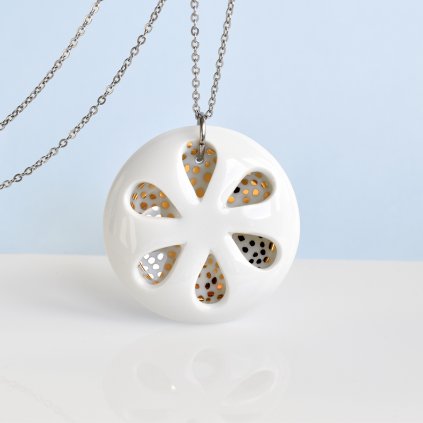 porcelánový náhrdelník se zlatem