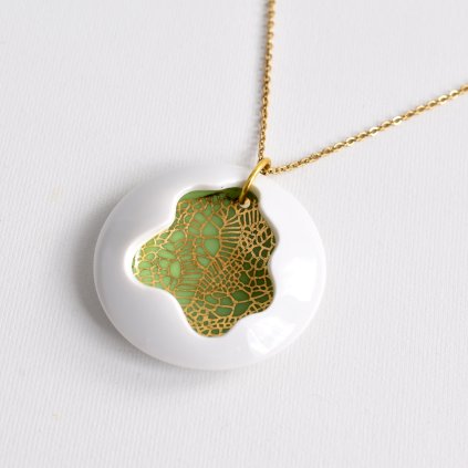 porcelánový šperk se zlatým dekorem