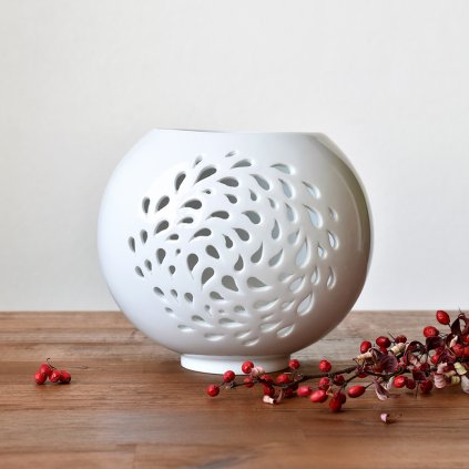 porcelánový svícen s kapkami