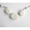 bílý porcelánový náhrdelník