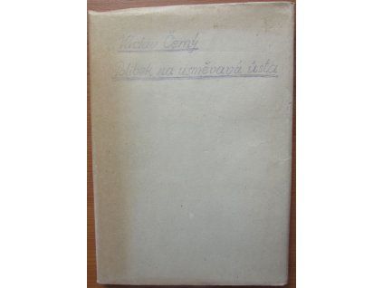 Polibek na usměvavá ústa