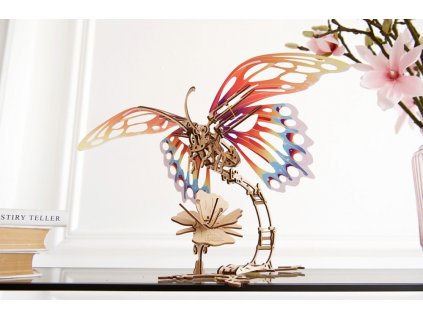 Ugears 3D dřevěné mechanické puzzle Motýl