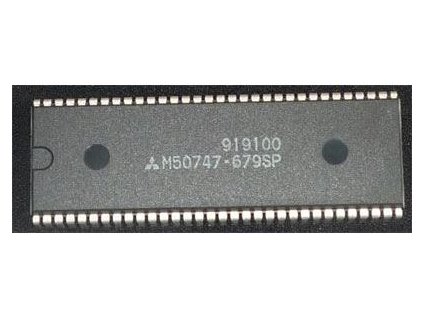M50747, 8-bit microcontroler DIP-64