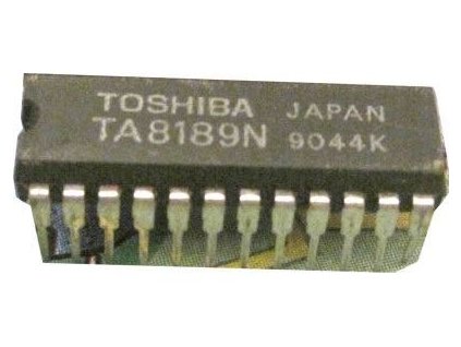 TA8189N - 4x předzesilovač pro double casette deck, SDIP24