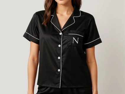 pyzamo smonogramem cerne