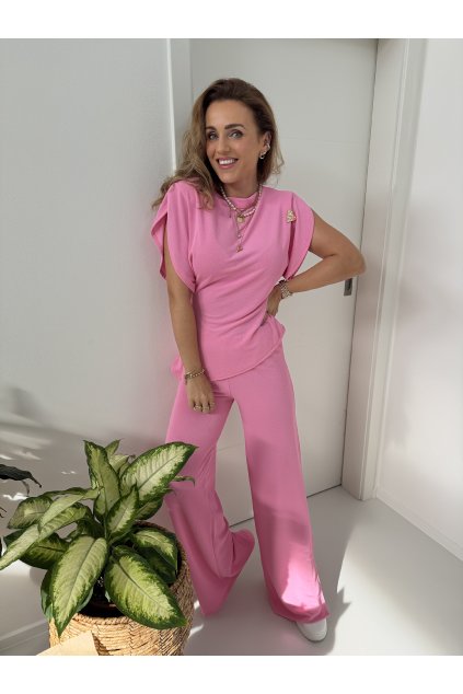 RŮŽOVÝ KOMPLET S BROŽÍ