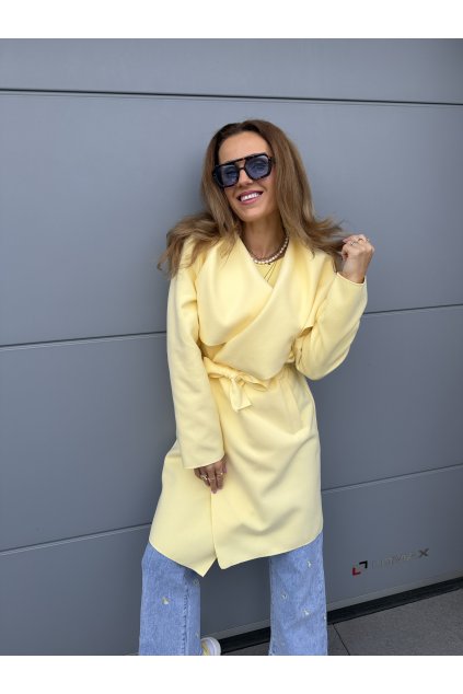 ŽLUTÝ KABÁT SPRING BREEZE