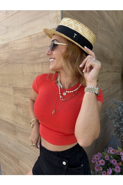 BASIC CROP TOP S KRÁTKÝM RUKÁVEM