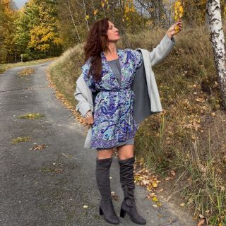 Dopřej si luxus kdykoliv. Hedvábné kimono 💎hebké, zářivé a elegantní💎 Najdeš na e-shopu👇👇. 💗👇👇👇...