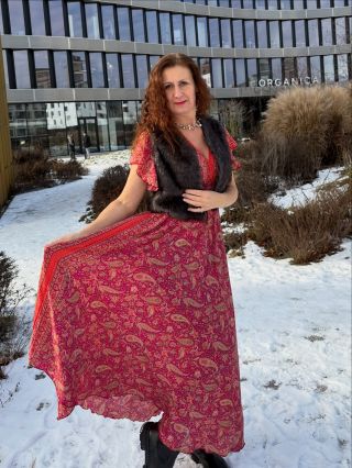 💫❄️ Moje oblíbené zimní kombinace vznikají vrstvením. ❄️👗Lehké šaty doplňuji teplejšími kousky trička, tílka pod šaty, na...