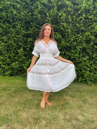 💫NOVÁ KOLEKCE💫 💫Objevte kouzlo šatů přímo z Indie. Lehké, elegantní z bavlny a vytvořené tak, abyste se v nich cítila...