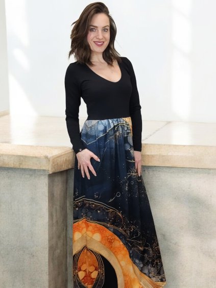 THYMIA Zlaté vlny – šaty elegantní siluety s dlouhou sukní