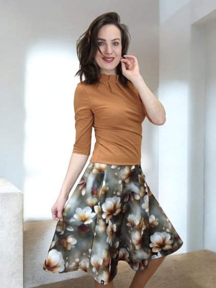 HEIDY Hřejivé kvítí – sukně ke kolenům, ladná linie půlkolového střihu